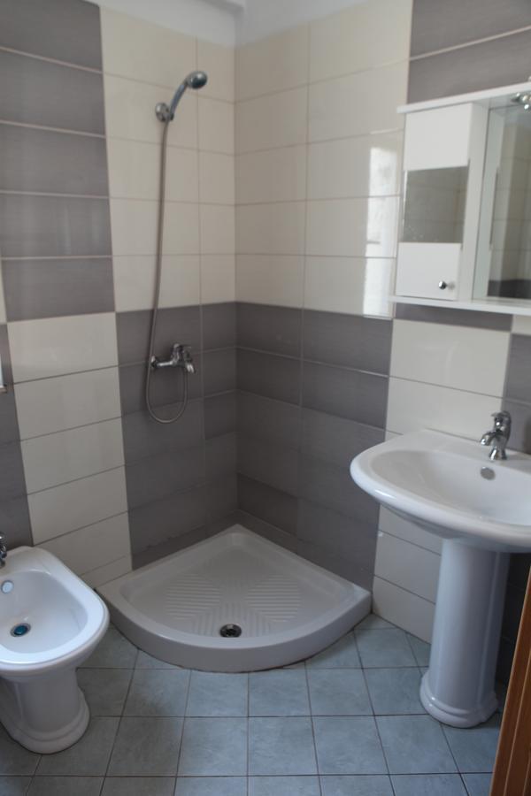 סרנדה Bakija Apartments מראה חיצוני תמונה
